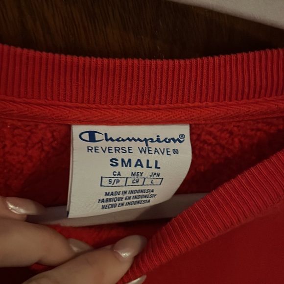 Red Champion Crew Neck - Picture 4 of 4